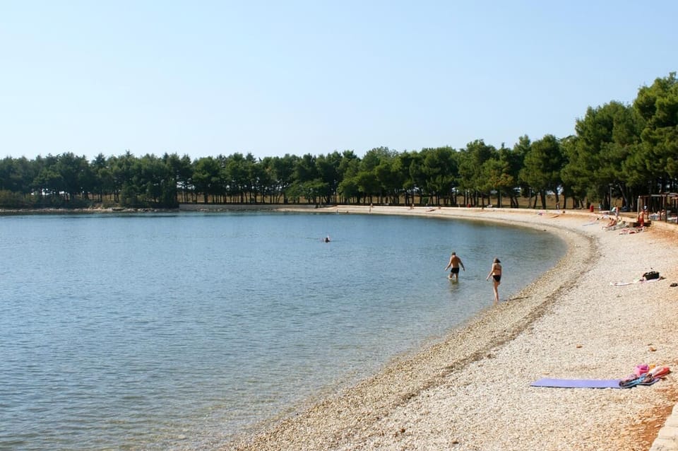 Nearby beaches