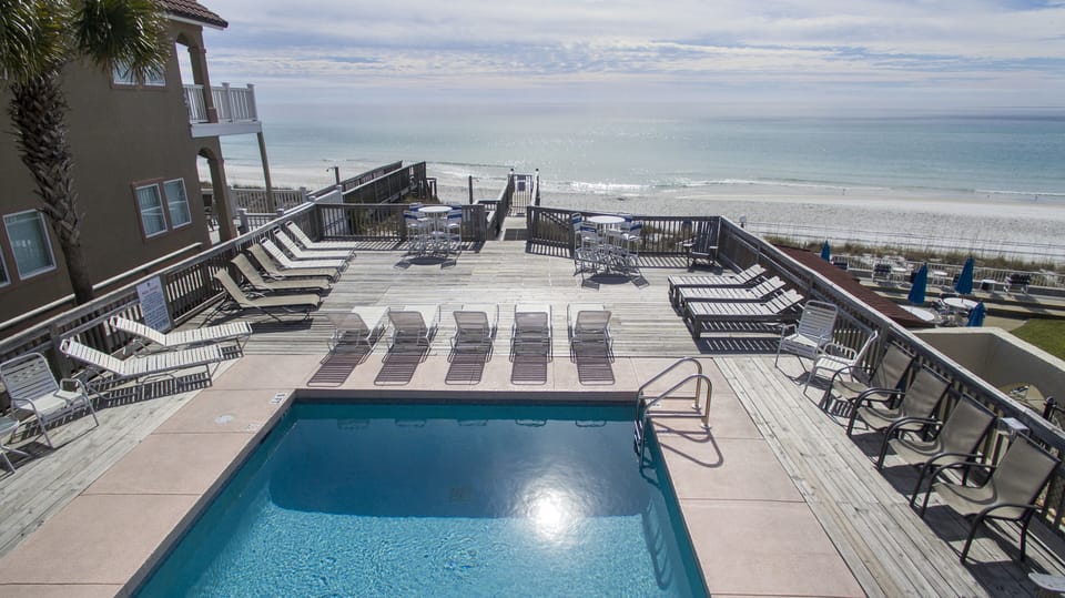 Private Beach Front Guest Pool at La Valencia Beach