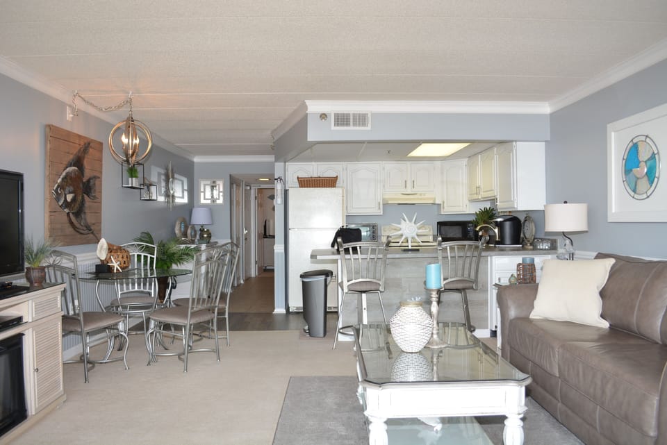 LIVING-AREA