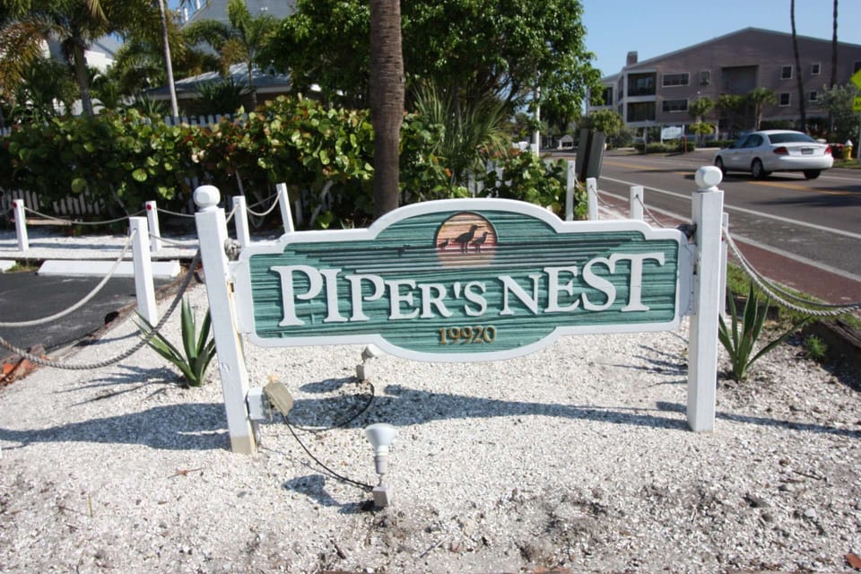 Pipers Nest-Unit 5- 2 Bedroom/2 Bathroom Condomium