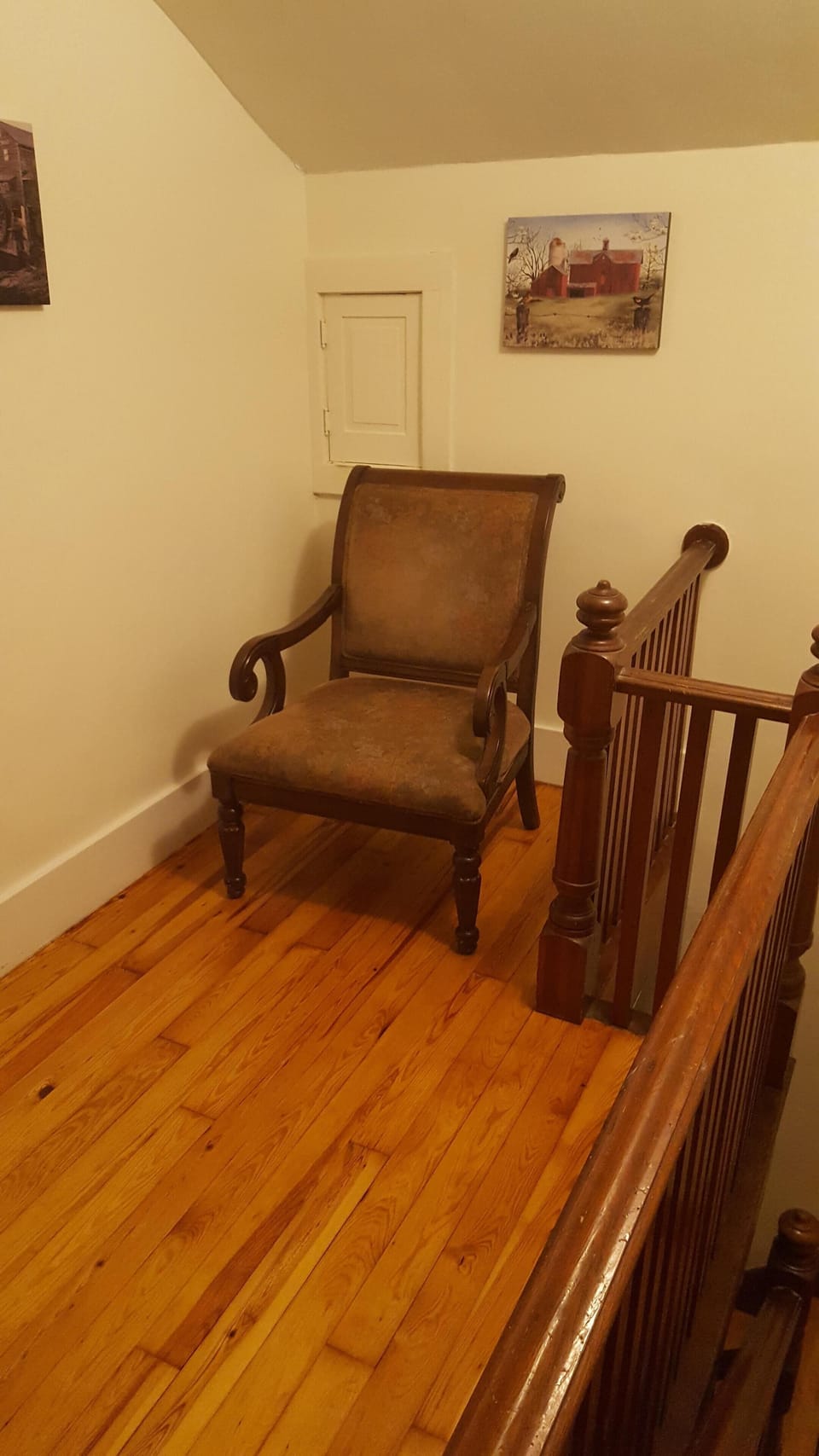 Upstairs sitting area