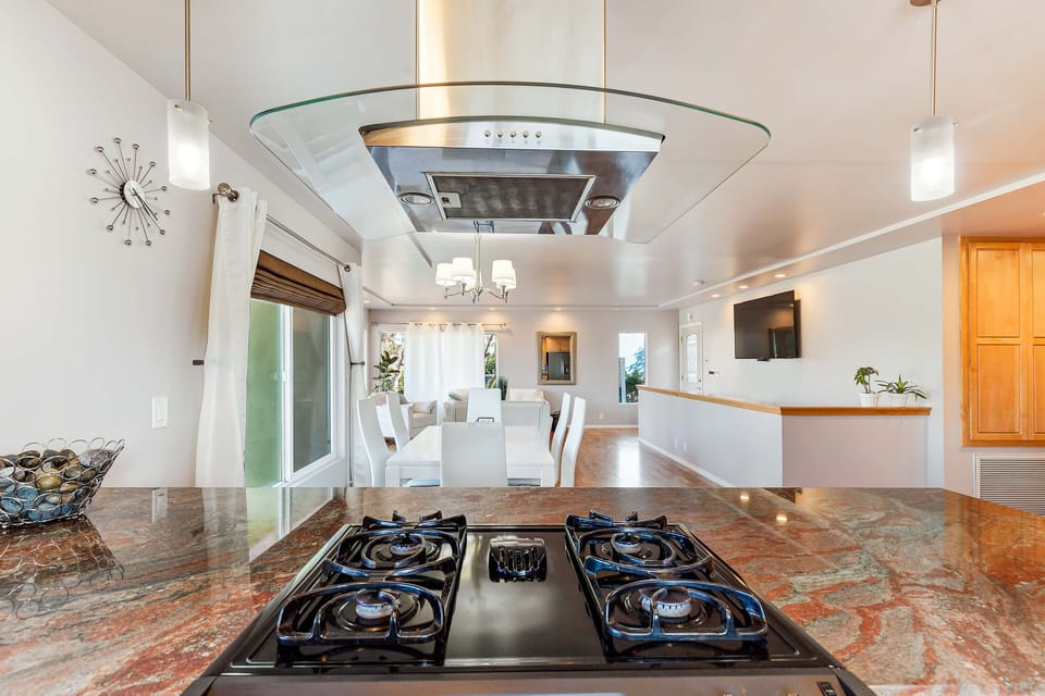 Bright Open Floor Plan