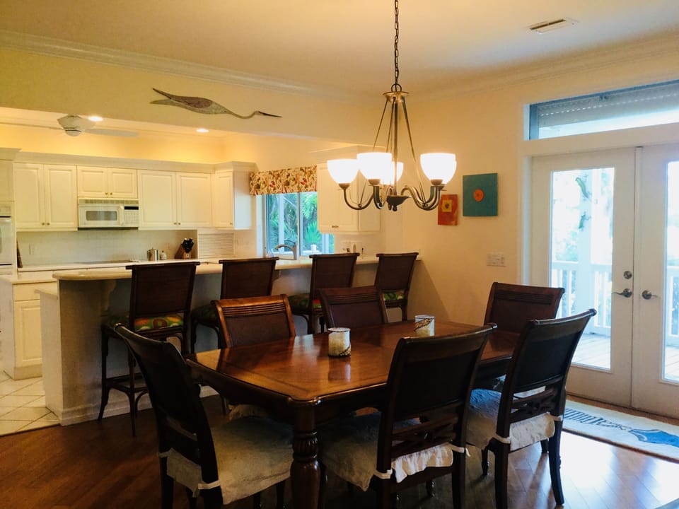Large open design living/dining/kitchen