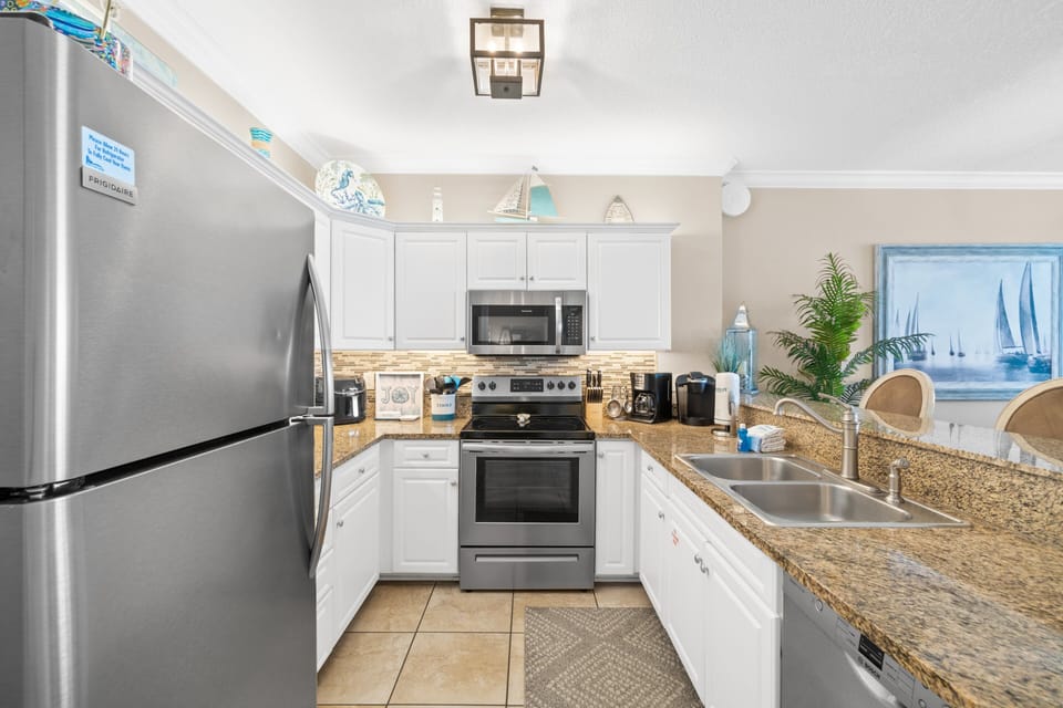 Full Size Kitchen