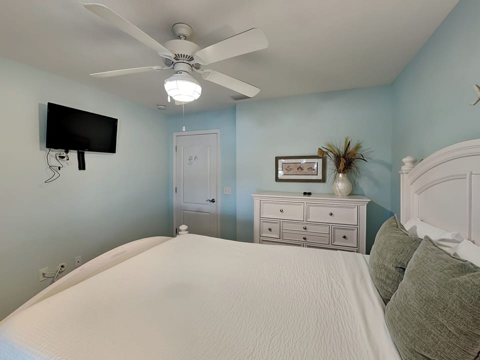 Fourth Bedroom - TV