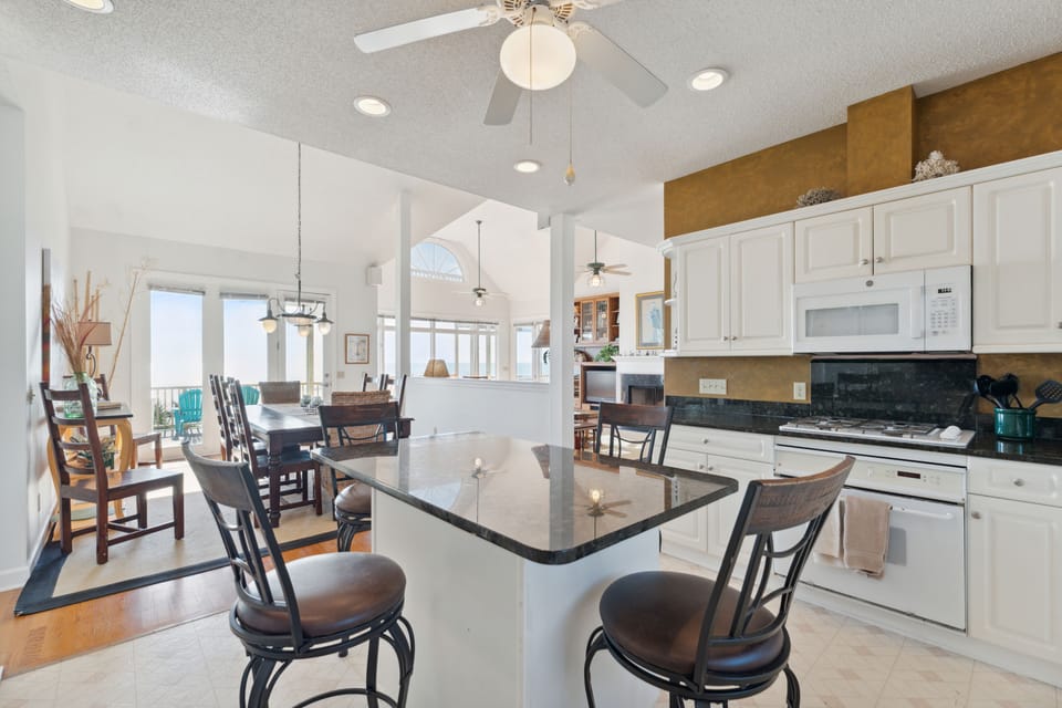 Fully Stocked Kitchen