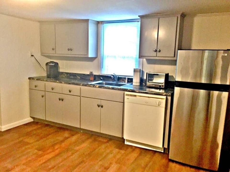 Full size kitchen with plentiful storage, full stocked! dishwasher