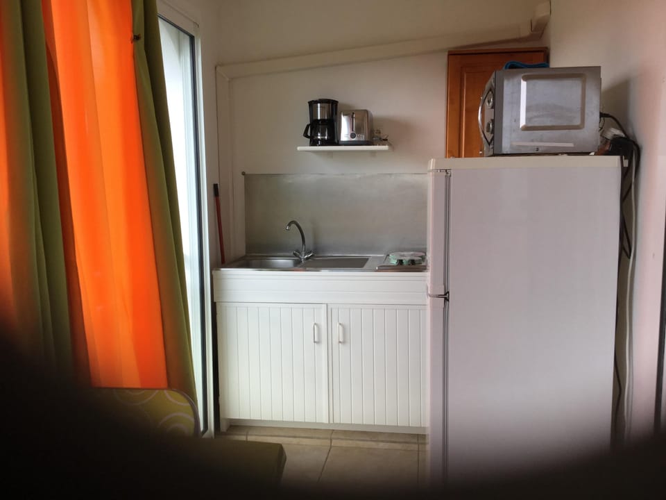 Equipped kitchenette