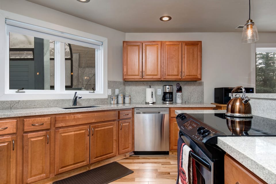 Sunspot 625-A4 | Kitchen - Modern appliances and sleek design