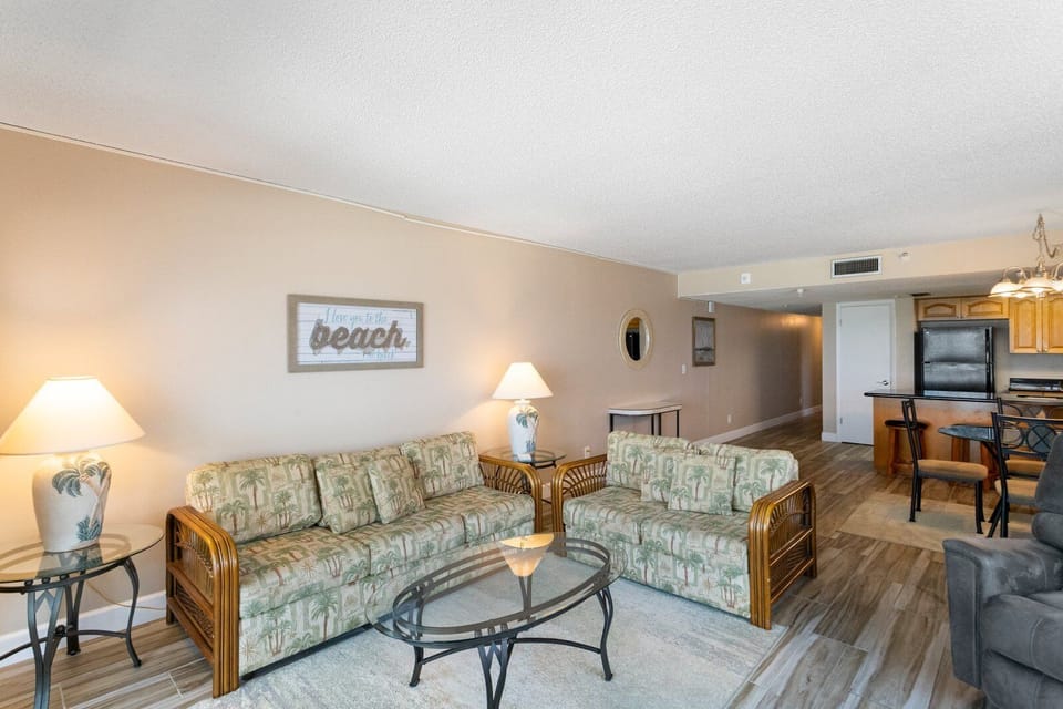 Sandy Shores 501 Living Room
