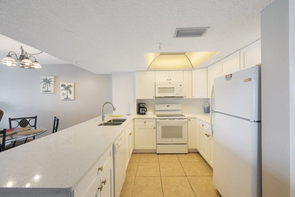 Sandy Shores 305 Kitchen