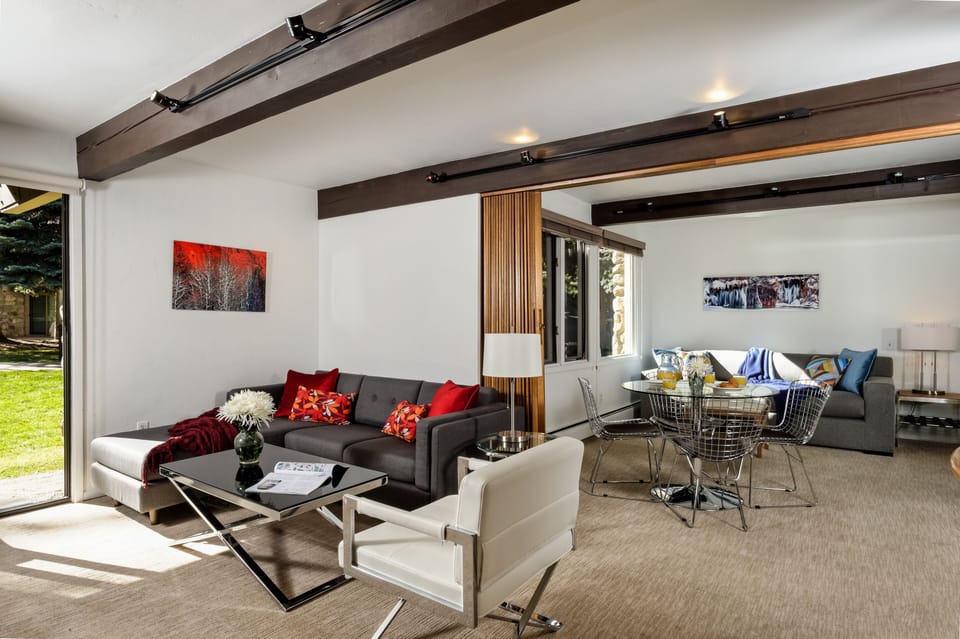 Living Room / Den