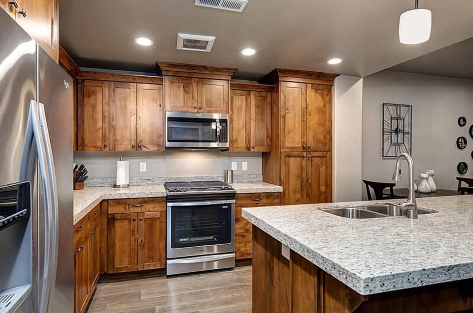Parks Edge 13623: Kitchen
