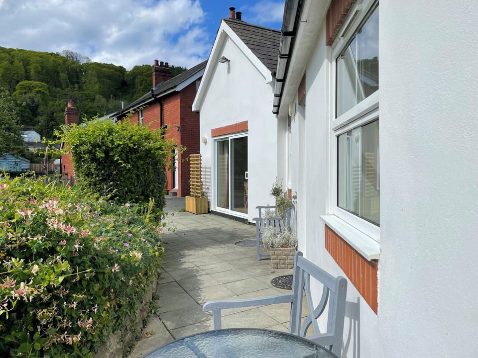 The Cottage and the main house