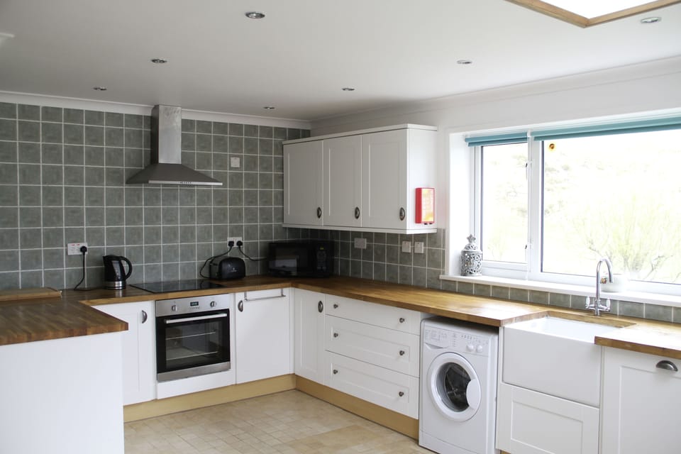 Kitchen with view out to Atlantic