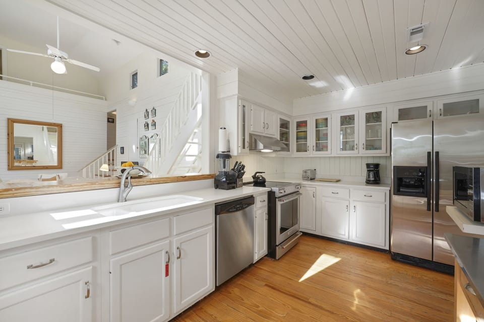 ALL STAINLESS STEEL APPLIANCES, LARGE DOUBLE DOOR FRIDGE