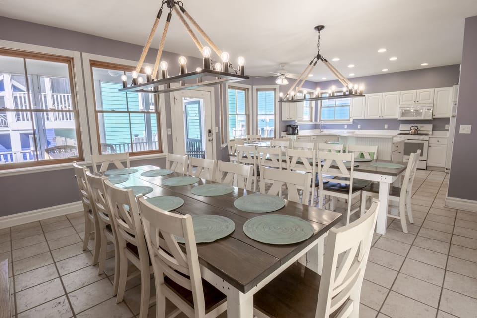 Main Level | Dining Room | Kitchen