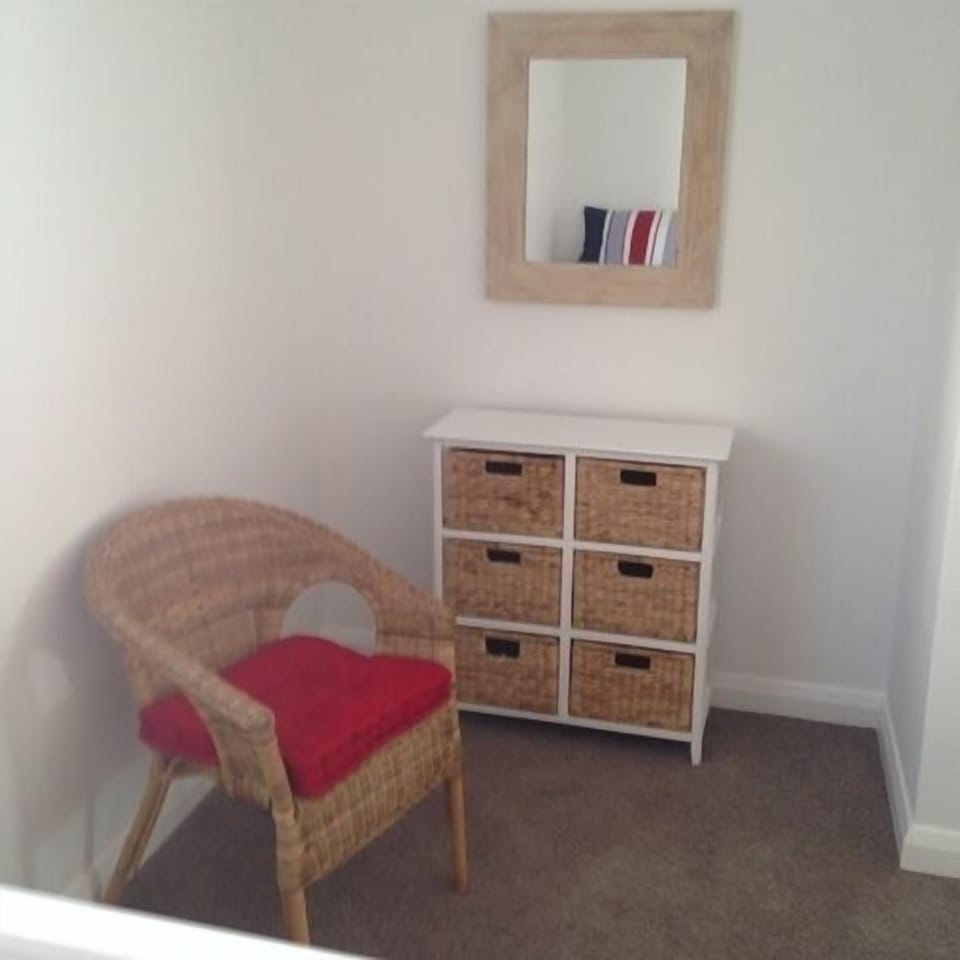 2nd bedroom.