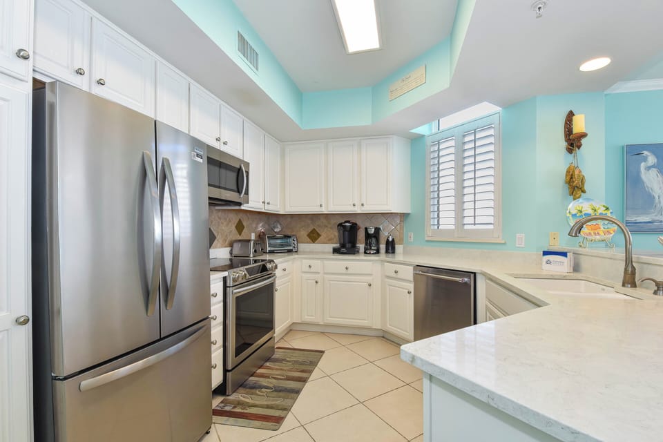 Silver Beach Towers East 1001 - Fully Equipped Kitchen