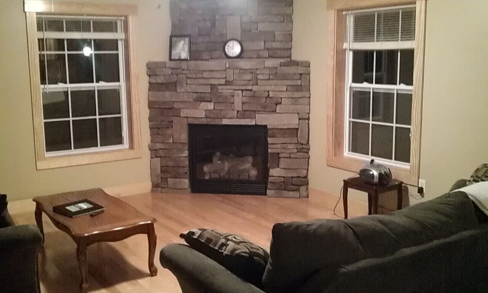 Livingroom with fireplace