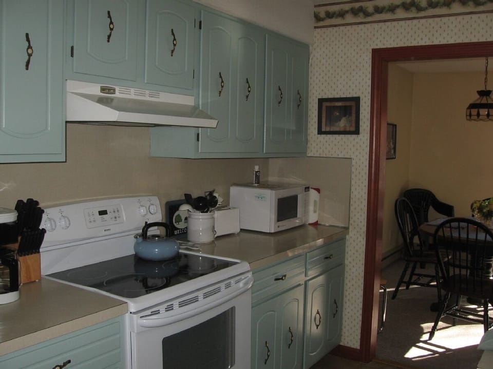 Fully equipped kitchen