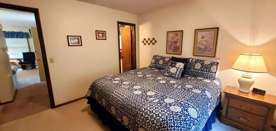 Master bedroom with King bed