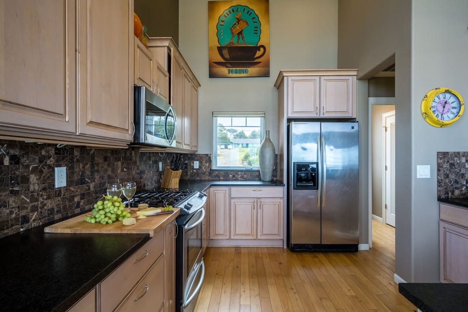 Large spacious kitchen for the chef of the family.