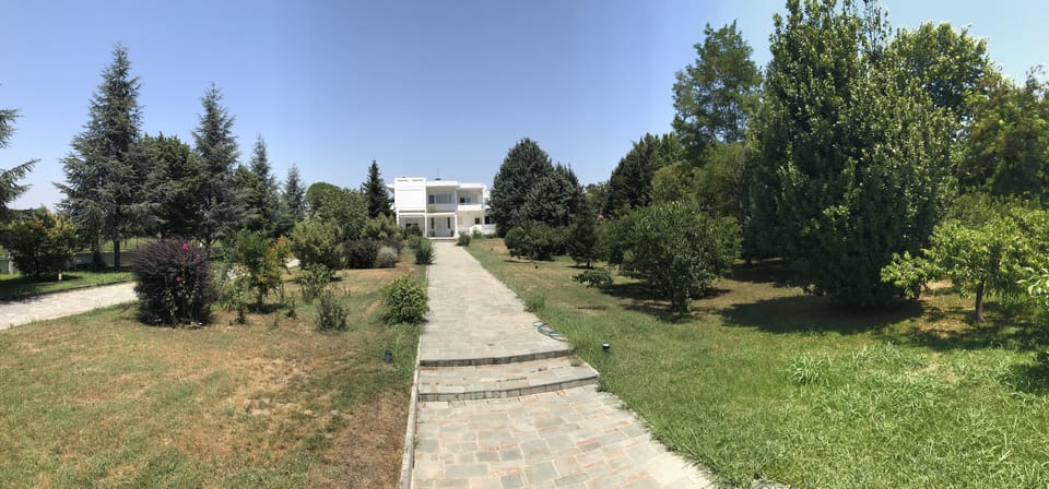 ENTRANCE VIEW