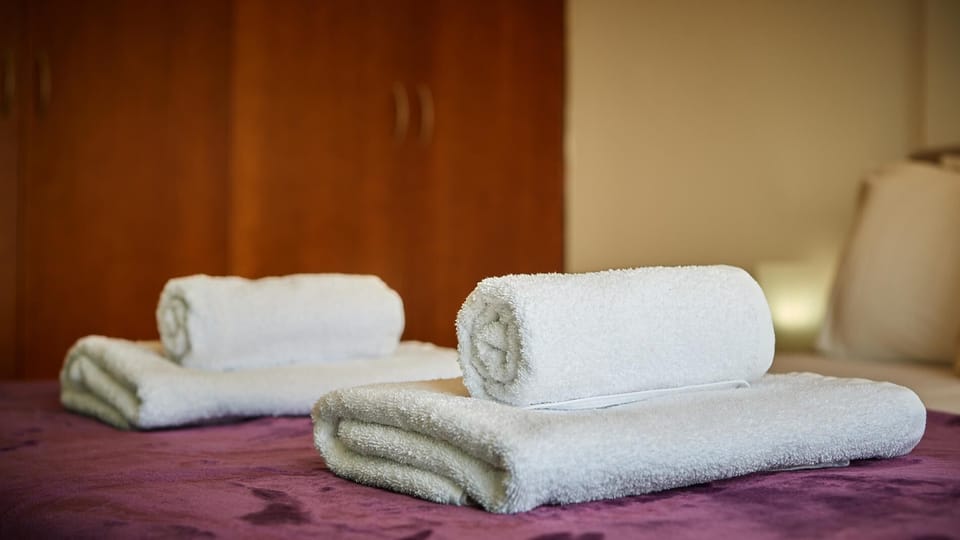 Villa Azura Sunrise by Ezoria Villas (8391)