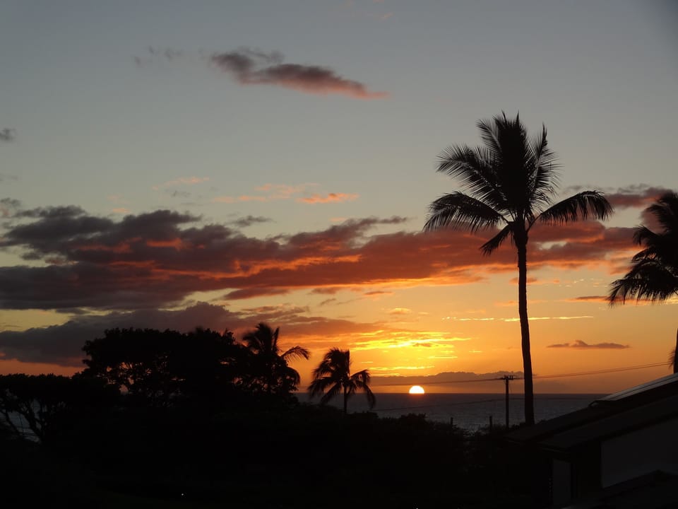 Hale Kamaole sunset at Kam III