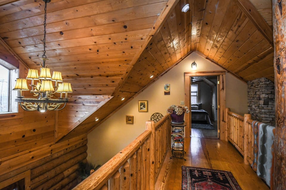 Upper Level Hall