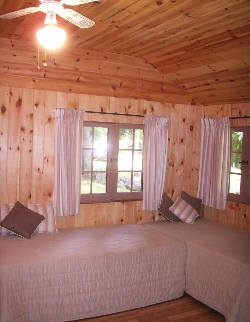 Living room with 2 beds