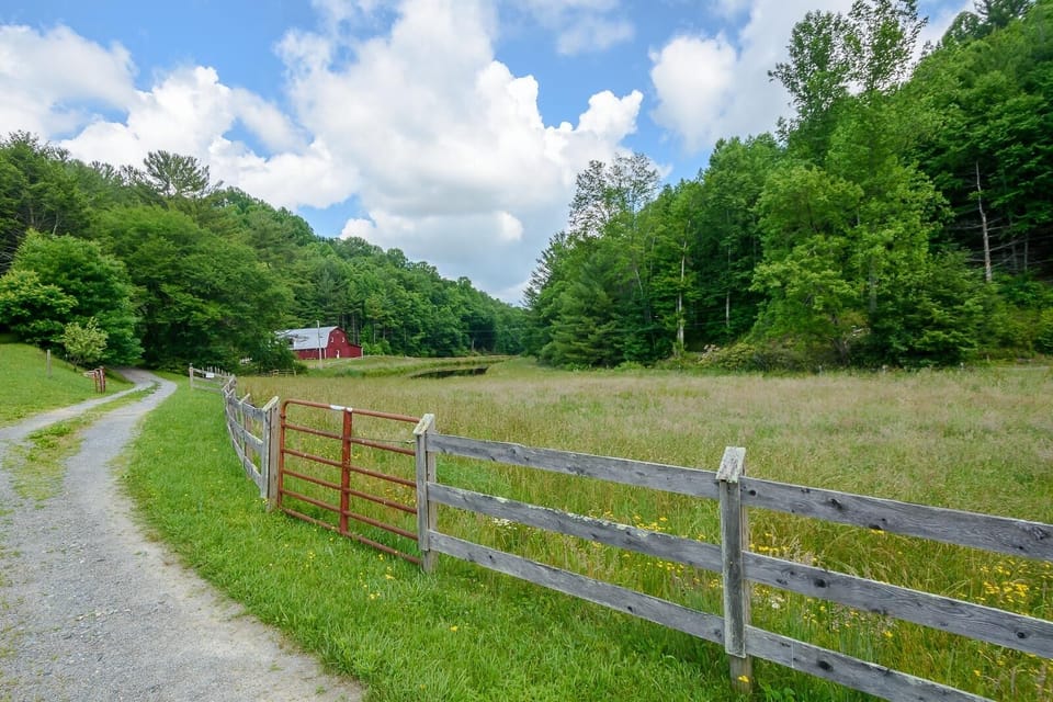 Red Barn at Tiffany's Estate in beautiful rural setting