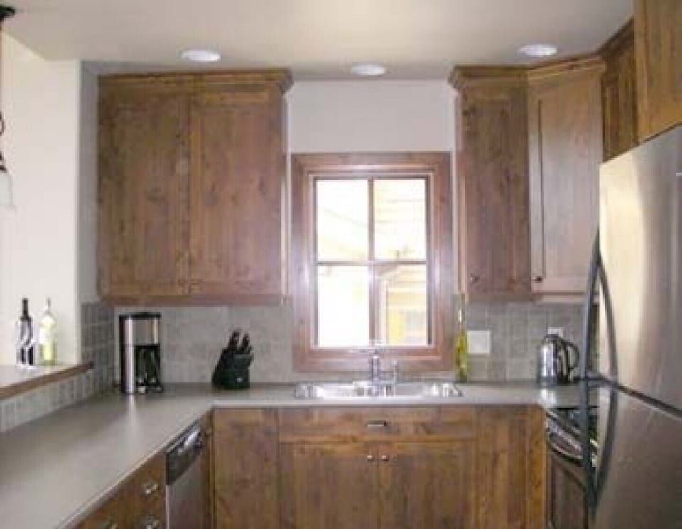Well Appointed Gourmet Kitchen.