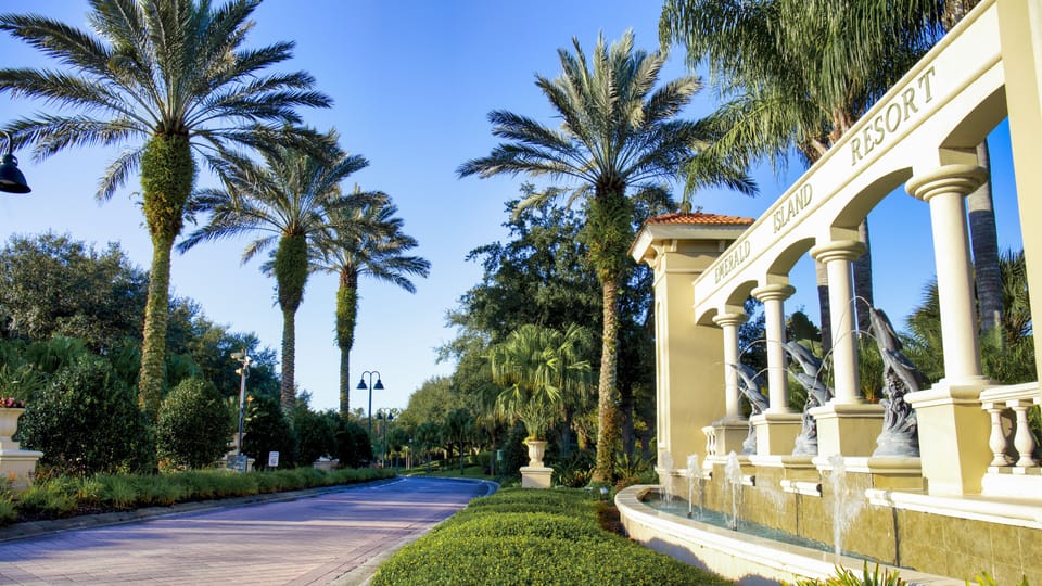 Entrance to Emerald Island