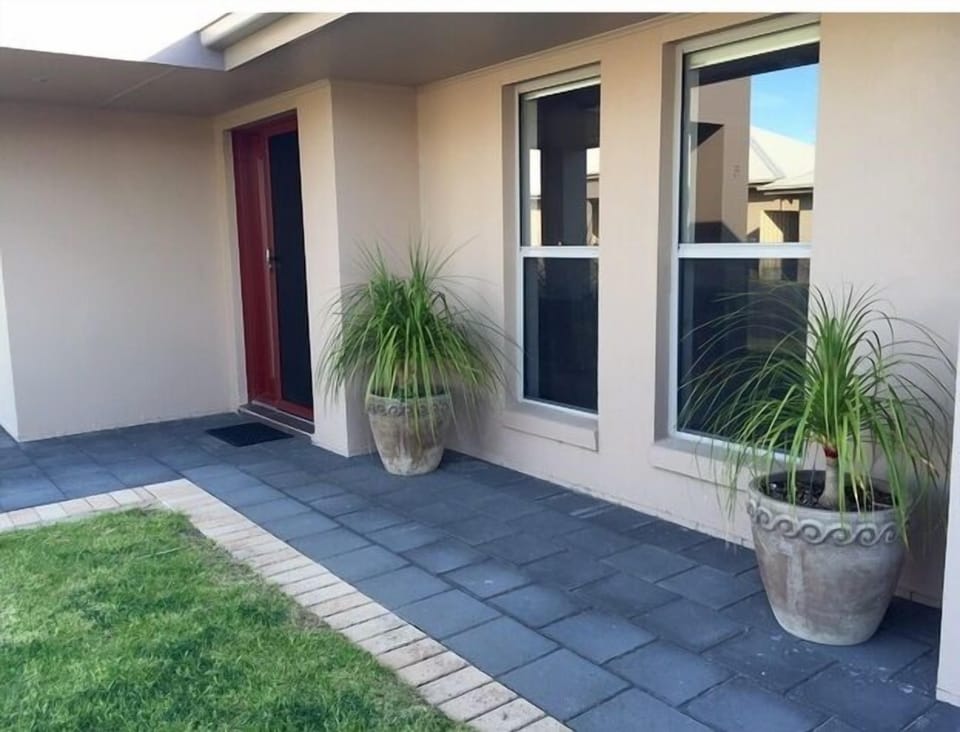 Front entrance in a quiet group of Villas.