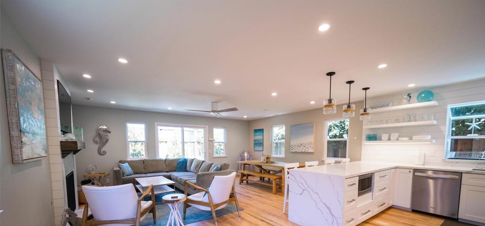Refreshed, open and bright great room. 
