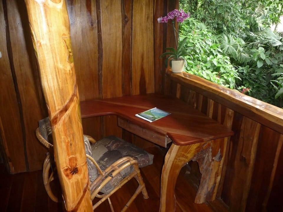Desk with Internet & WIFI