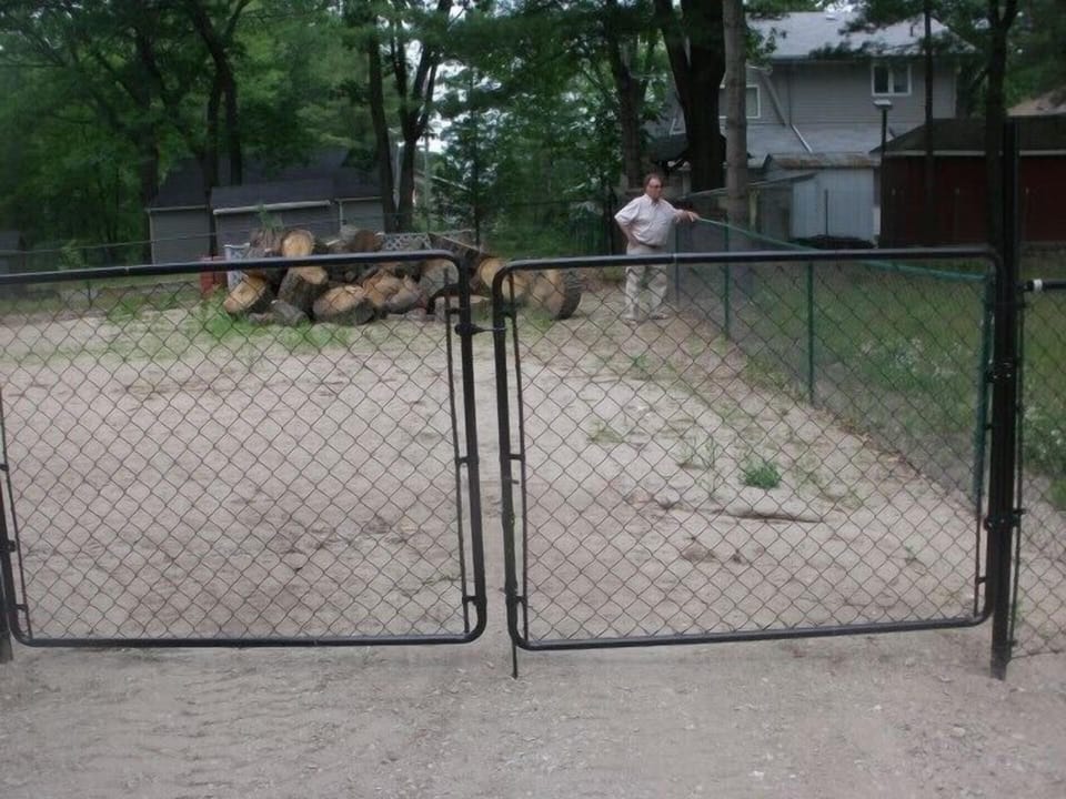 Backyard Access 1