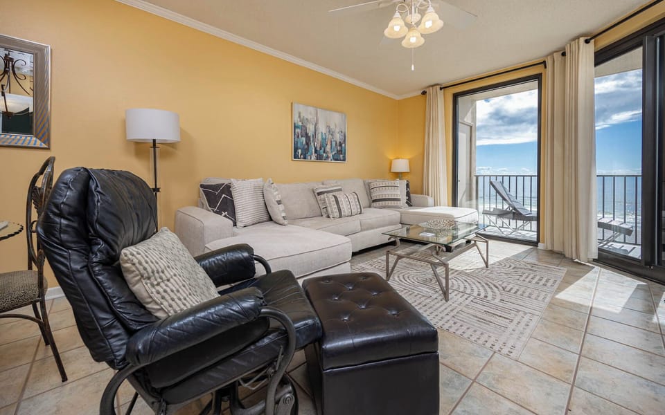 Phoenix X 512, Orange Beach, Alabama, beach front, 2 bedroom condominium on the 5th floor