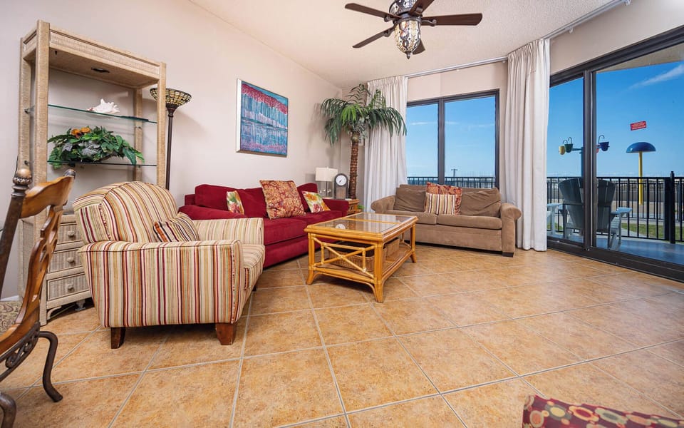 Phoenix X 103, Orange Beach, Alabama, beach front, 3 bedroom condominium on the ground floor