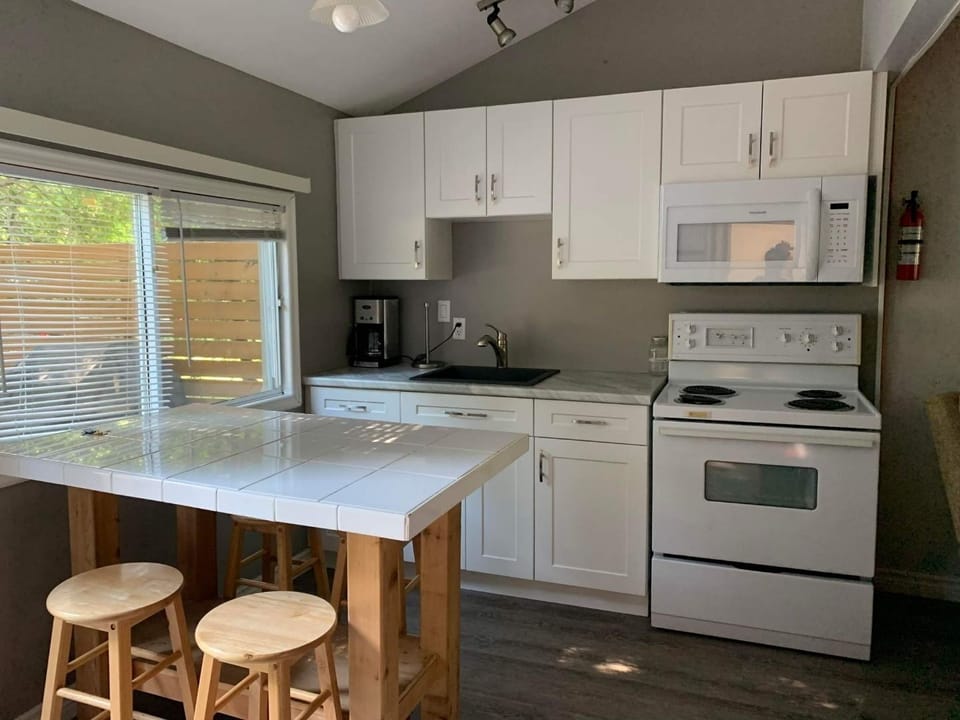 Full stocked kitchen