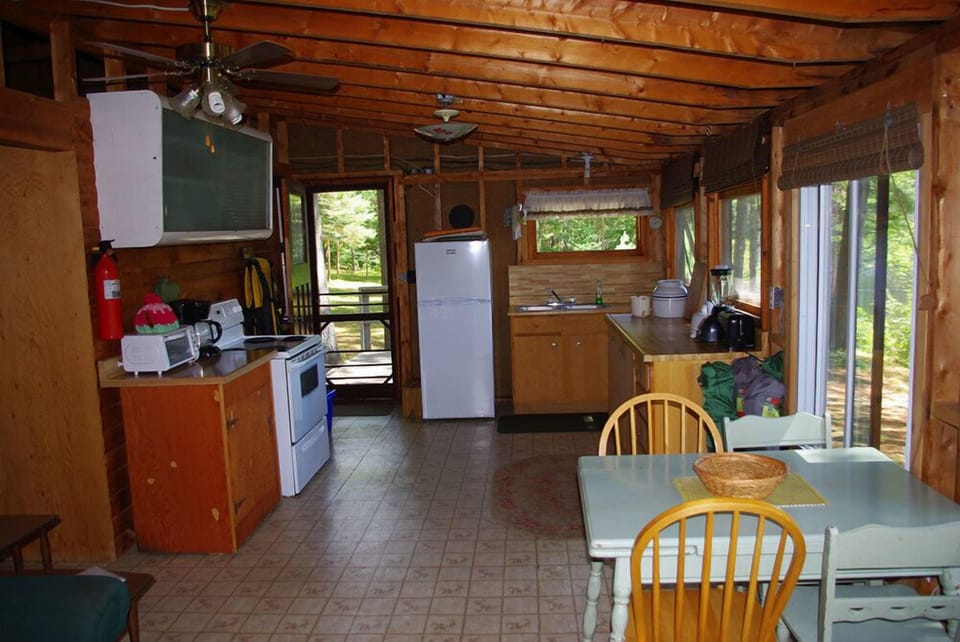 The kitchen and dining area with river view