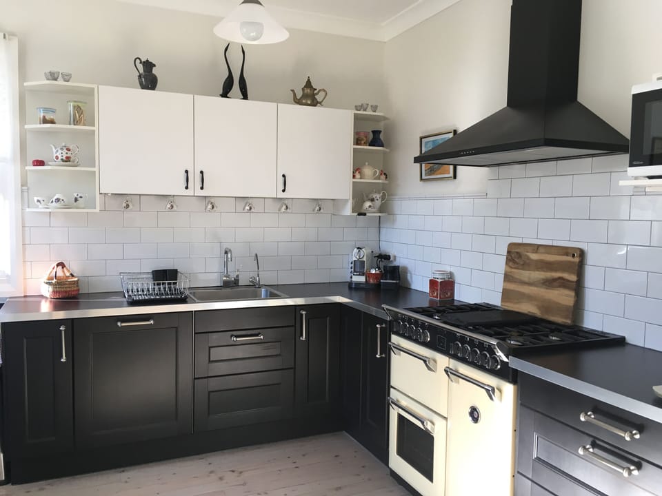 Fully equipped kitchen.