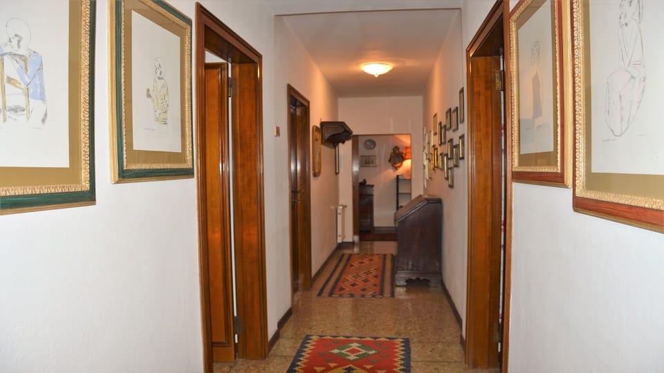 The corridor of bed rooms area