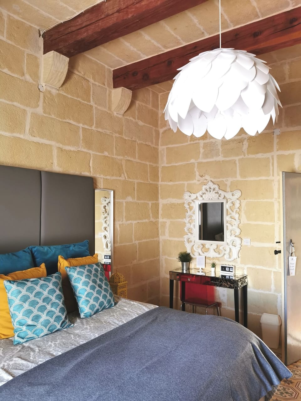 Master bedroom ensuite 