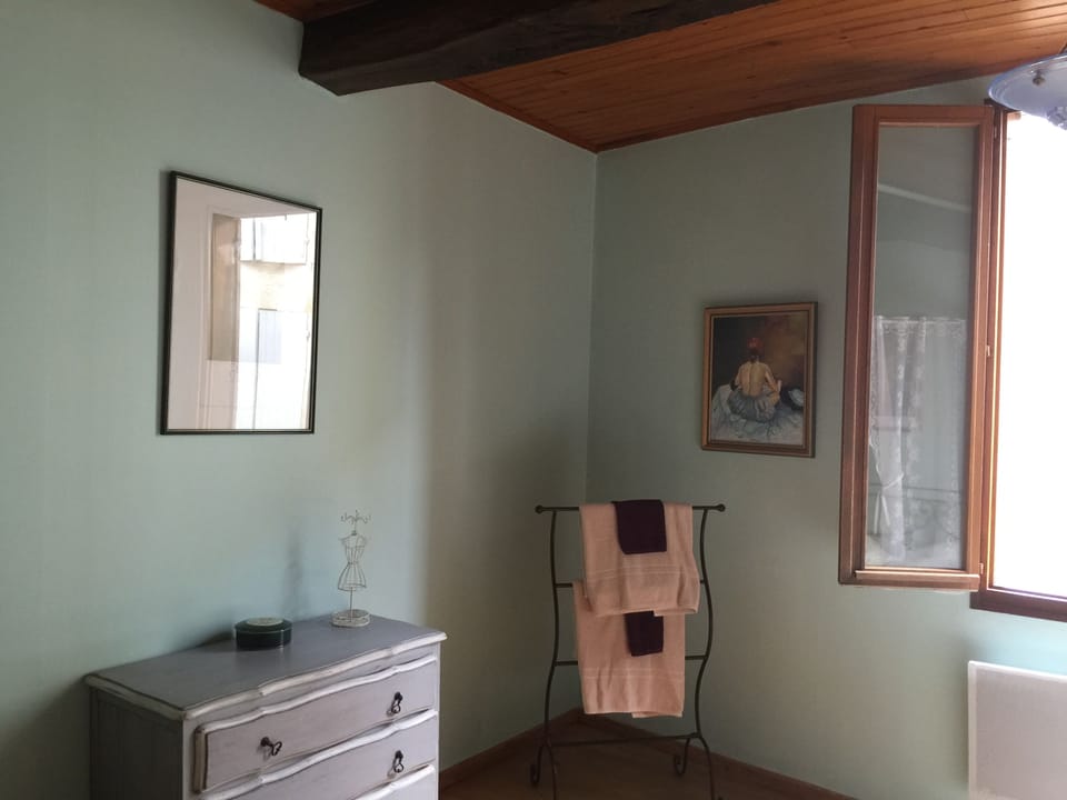 Second bedroom with fresh linen.