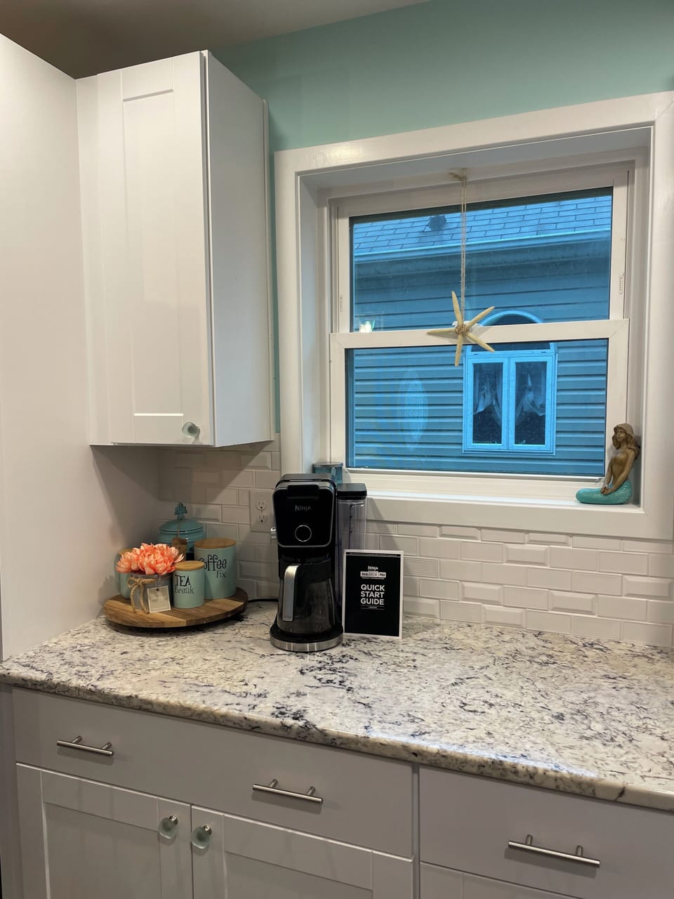 Ninja Coffee Pot with carafe or keuirig adapter. 