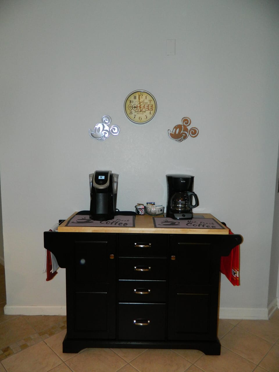 Coffee station with Keurig and filter coffee machines