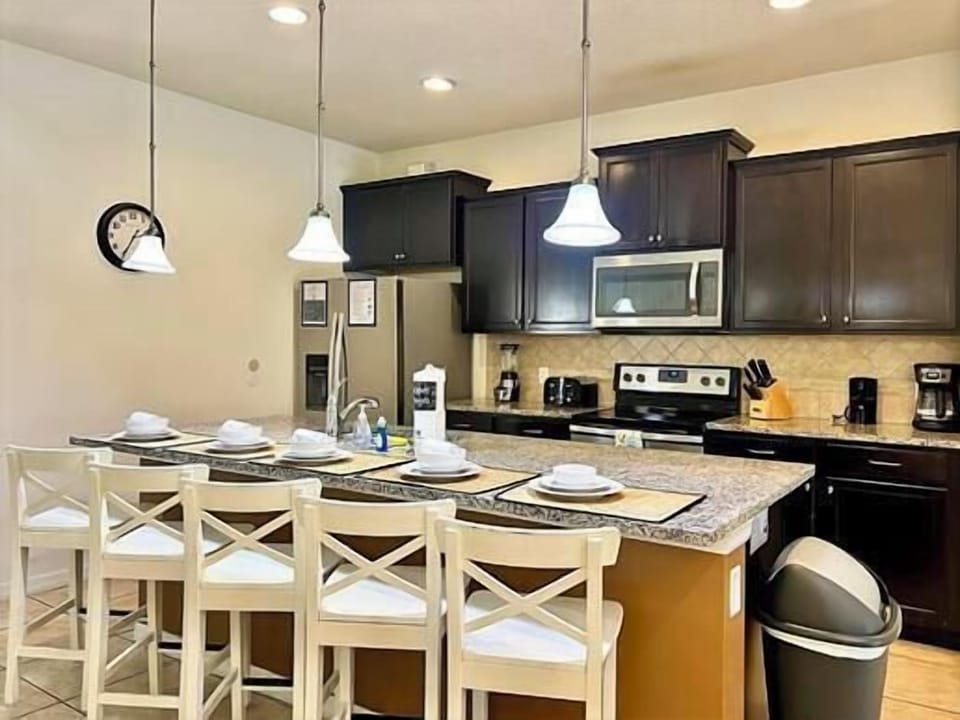 Cook, dine, and gather with ease!
